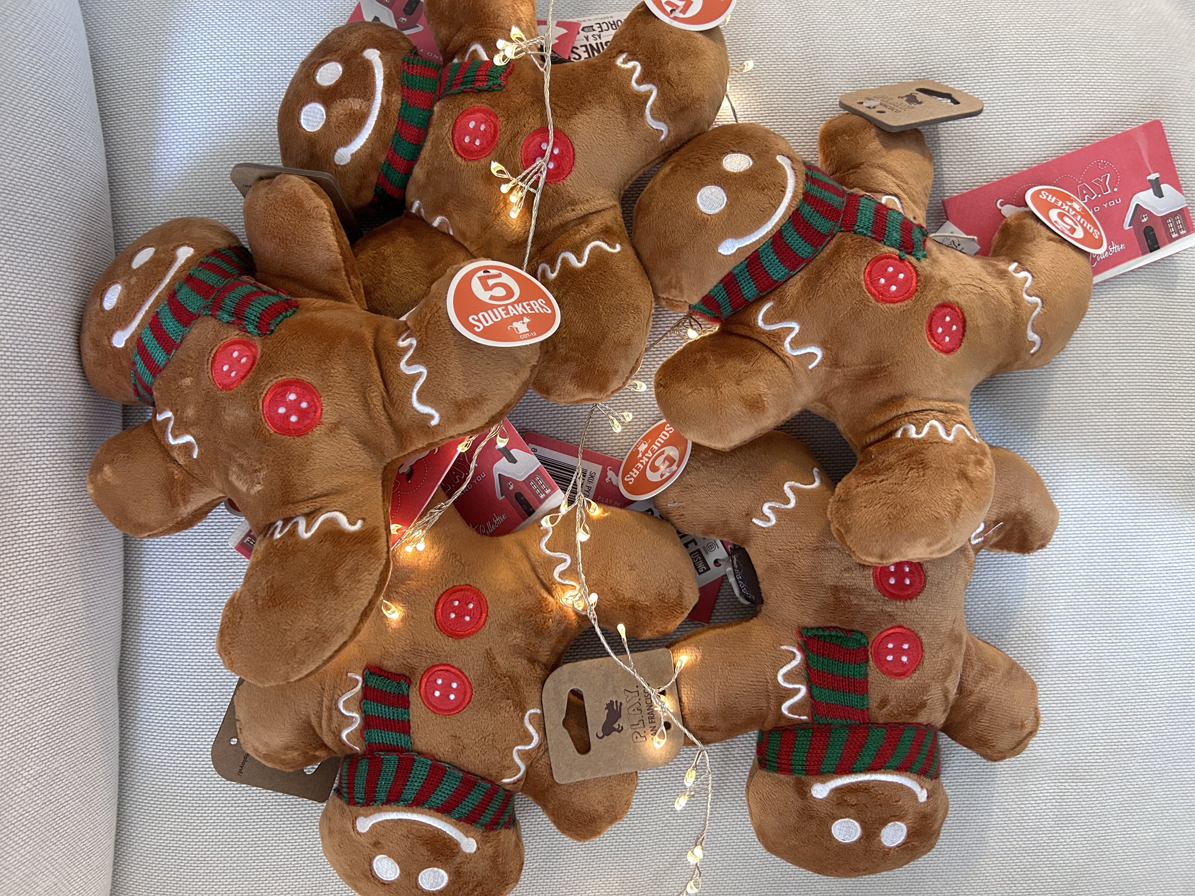 P.L.A.Y. Vánoční hračka pro psy Gingerbread Man