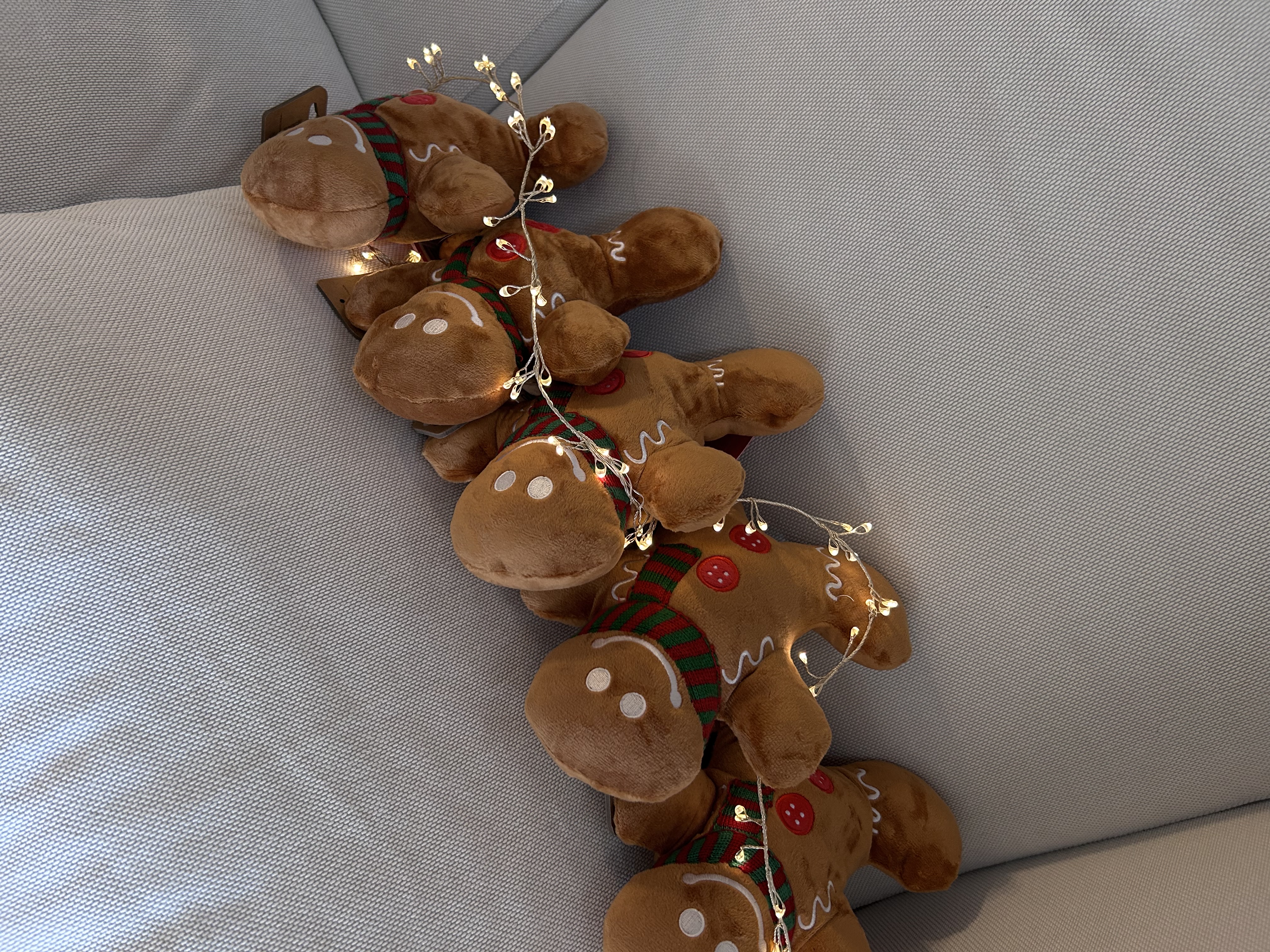 P.L.A.Y. Vánoční hračka pro psy Gingerbread Man