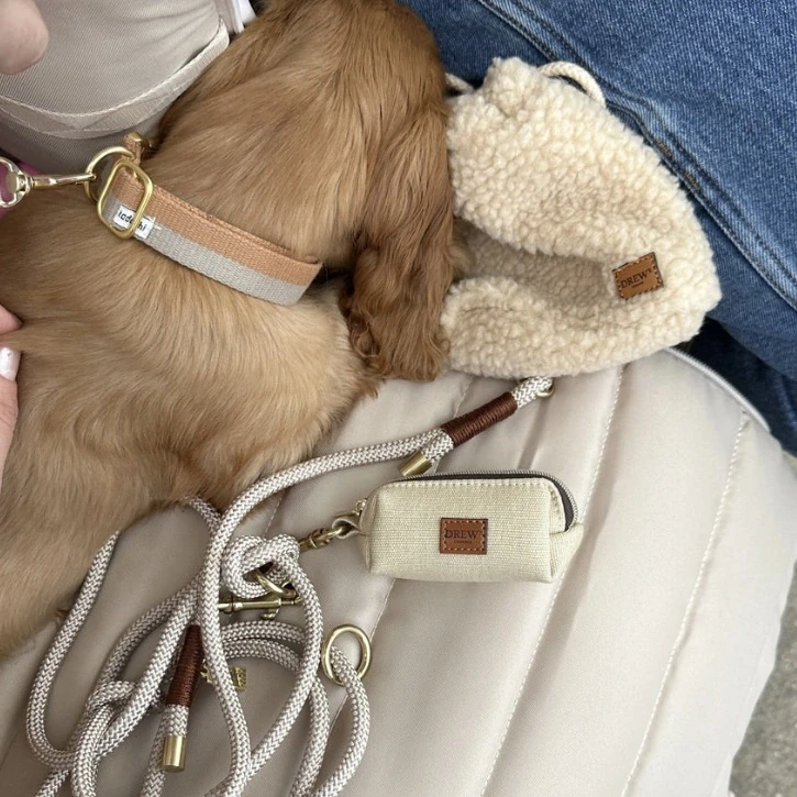 Drew’s Dogwear Sáčkovník chai latte