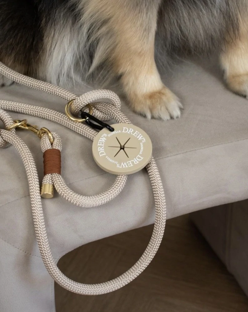 Drew’s Dogwear Držák na sáčky na hovínka hnědý