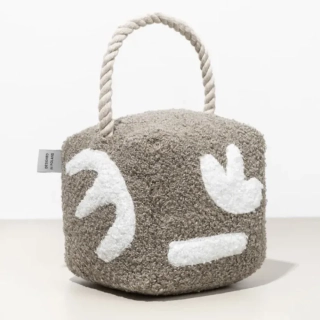 the bouclé dice hračka pro psy